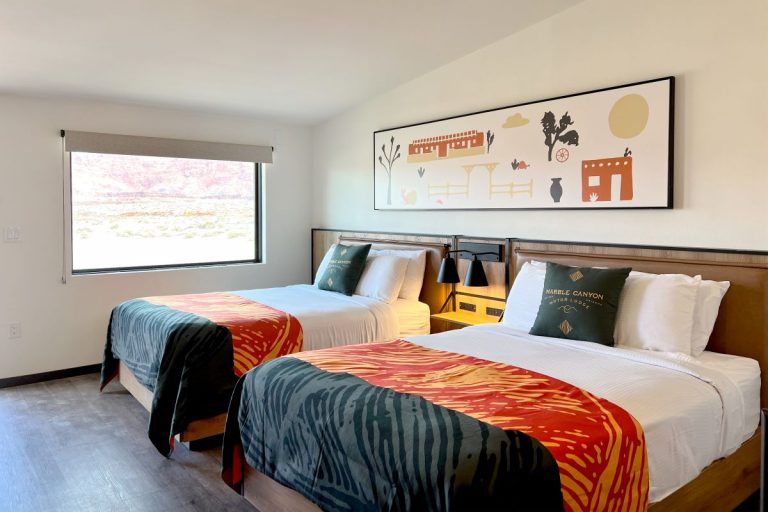 room with two beds at marble canyon motor lodge