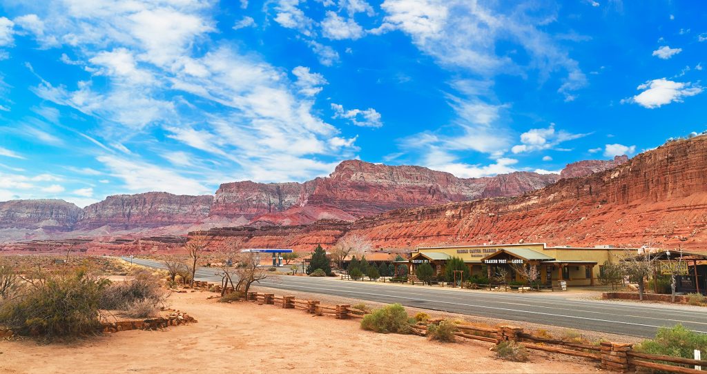 trading post at Marble Canyon Motor Lodge with desert backdrop